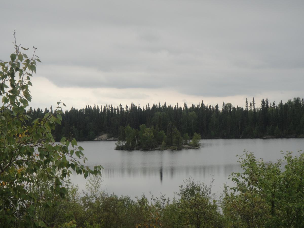 Oreland Motel Flin Flon Exteriör bild
